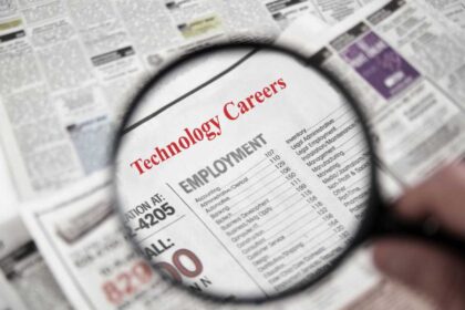 Tech sector adds jobs, defies overall US job market decline