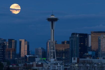Seattle economic study finds strong tech assets, a risky concentration, and a tax that ‘penalizes’ hiring – GeekWire