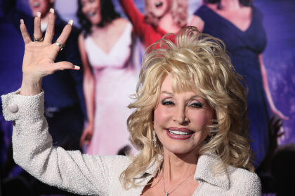 Jeff Bezos remembers Dolly Parton — a recipient of his $100M ‘Courage and Civility’ award – GeekWire