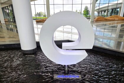 Eight execs out at Expedia Group in AI-driven shakeup – GeekWire