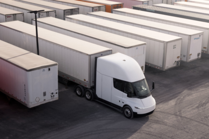 Filings show Amazon’s stake in electric trucking company that just struck a deal for 500 Tesla Semis – GeekWire