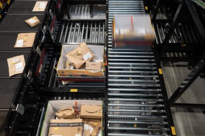 Amazon eyes ‘fully automated’ delivery stations to bring robotics to the last mile – GeekWire