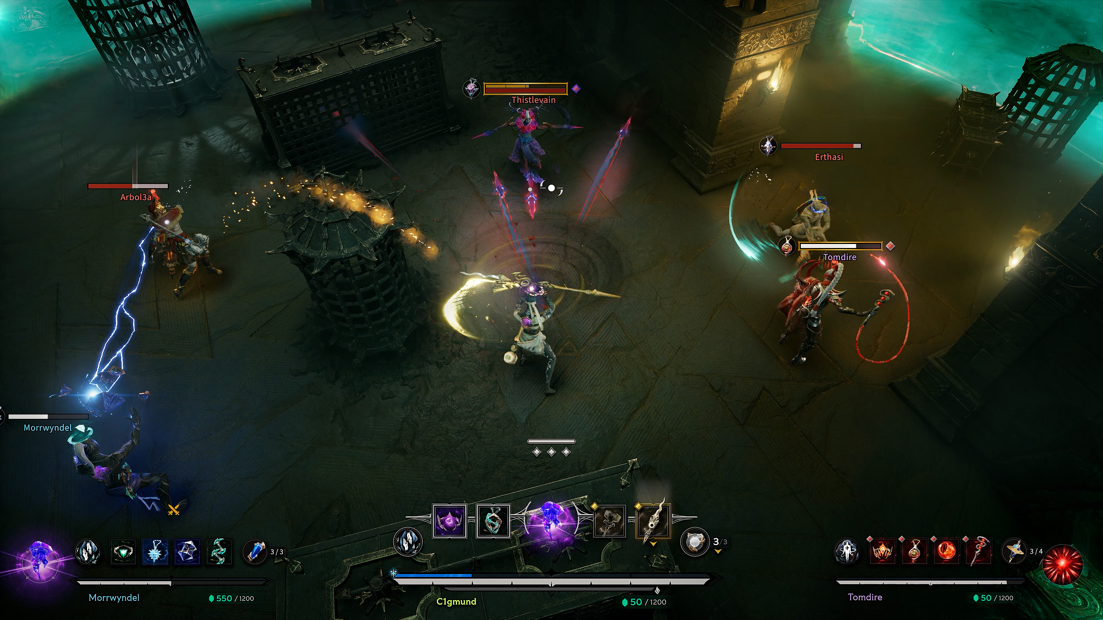 Two teams of Echoes battle in Arkheron.