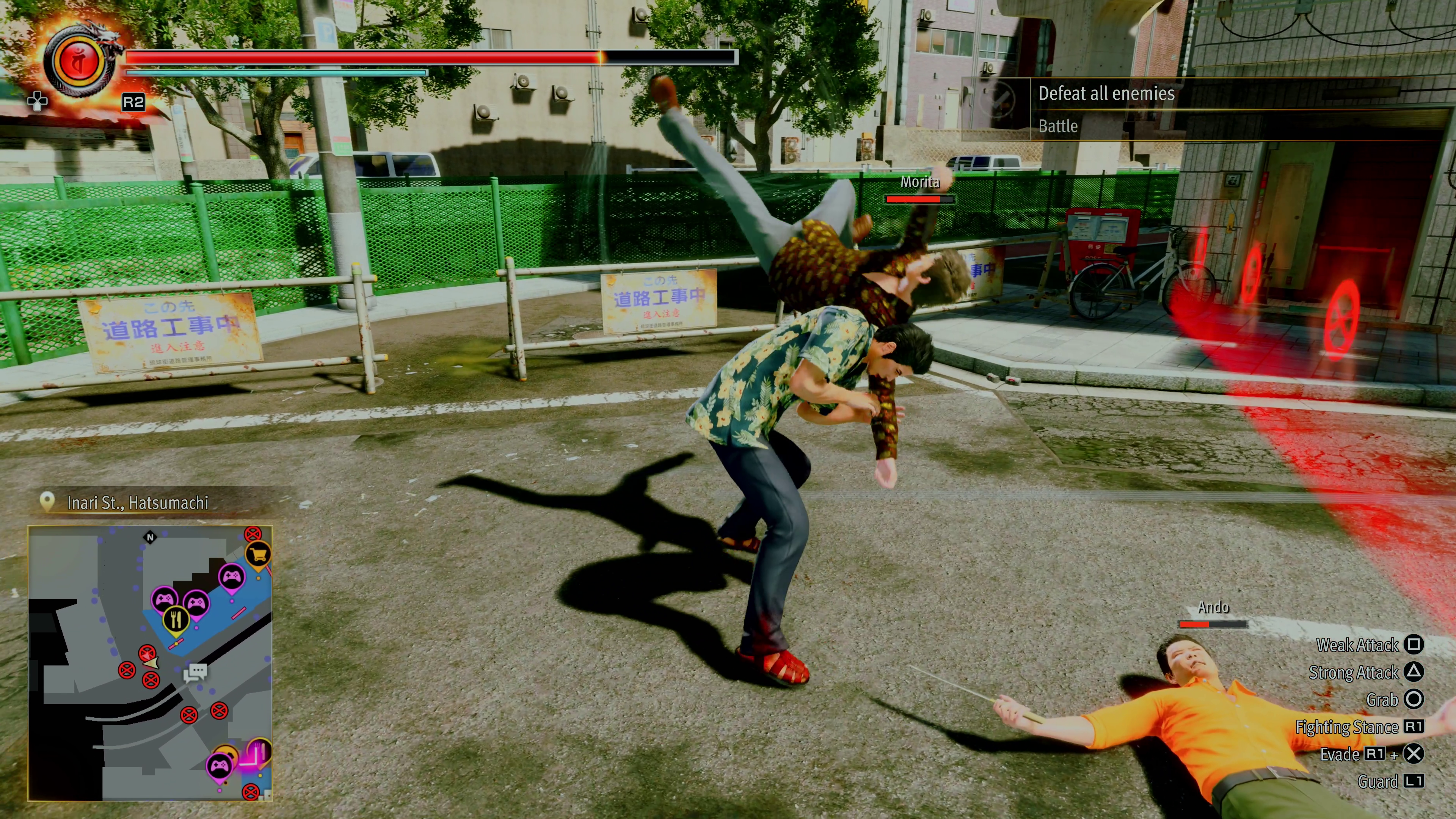Kiryu tosses a thug.
