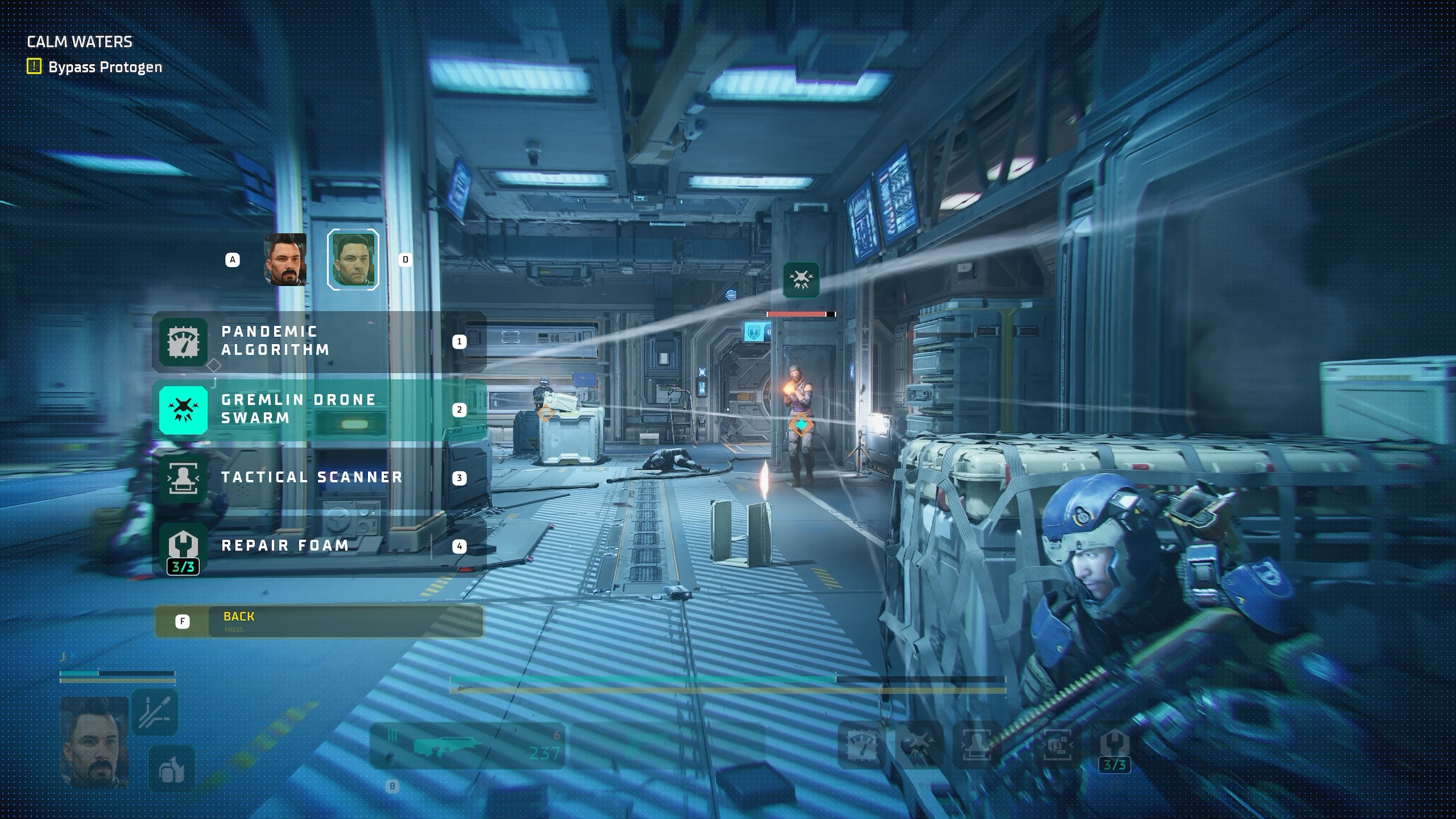 Pausing in combat to issue orders in The Expanse: Osiris Reborn.