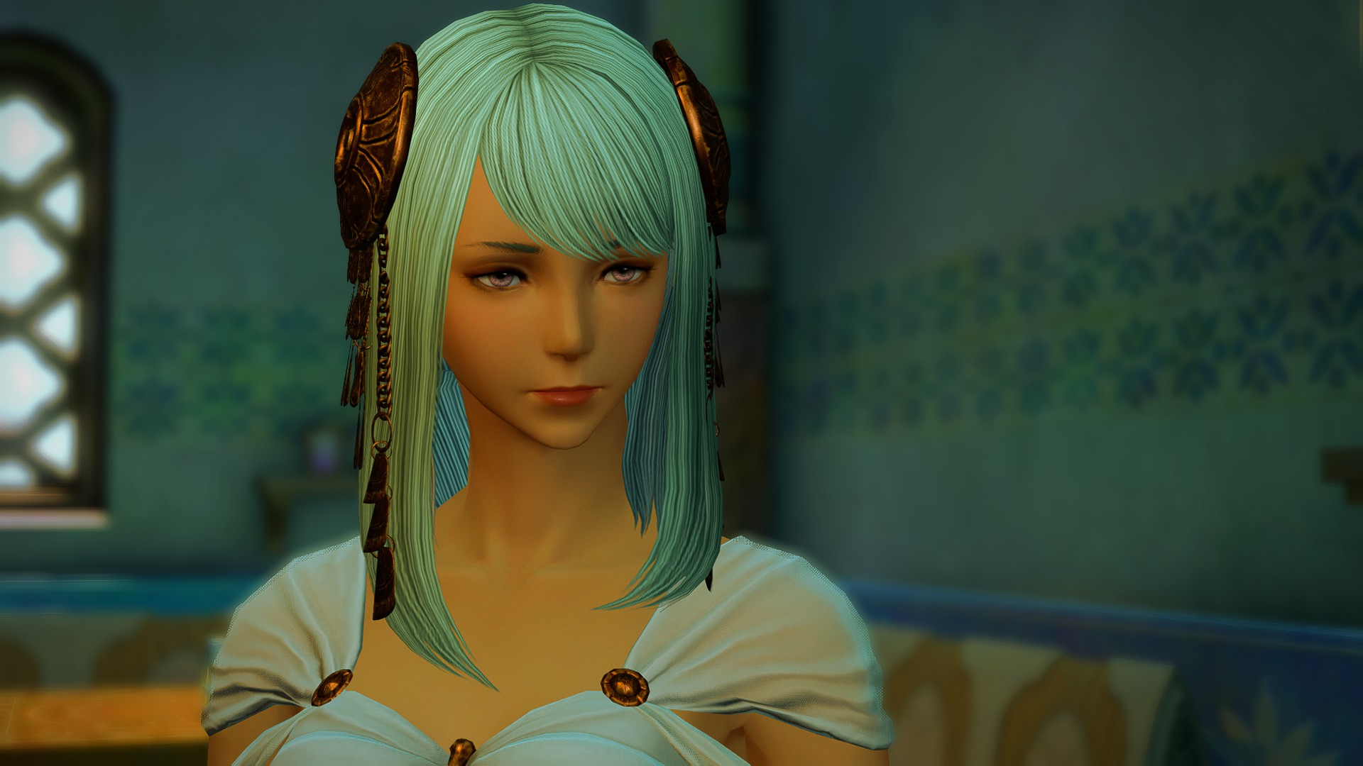 A sad-looking woman in elaborate dress looks unimpressed by the gift she's been given in Final Fantasy 14.